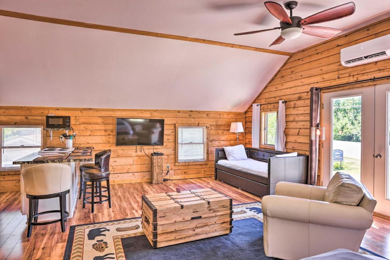 Quaint Studio With Shared Beach Walk To Suttons Bay Esterno foto