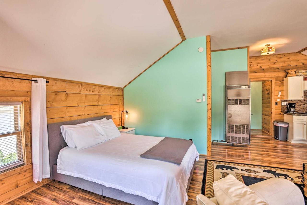 Quaint Studio With Shared Beach Walk To Suttons Bay Esterno foto