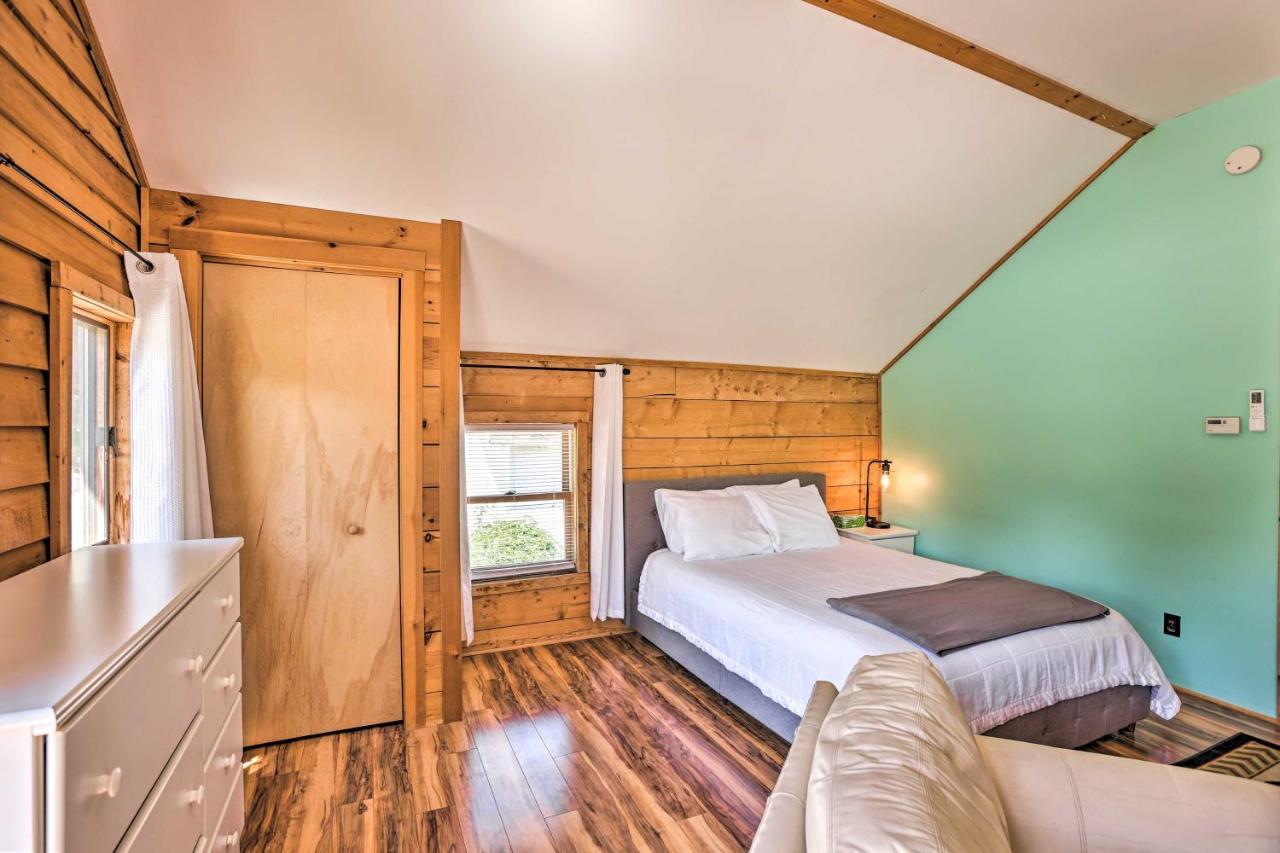 Quaint Studio With Shared Beach Walk To Suttons Bay Esterno foto
