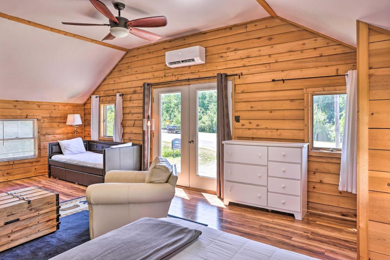 Quaint Studio With Shared Beach Walk To Suttons Bay Esterno foto